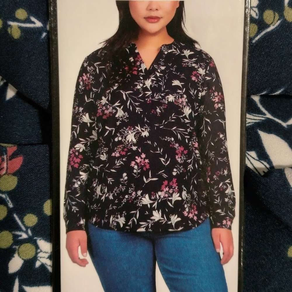 SALE!!! HILARY RADLEY Blue Floral V-Neck Long Sleeve Blouse Size XL
